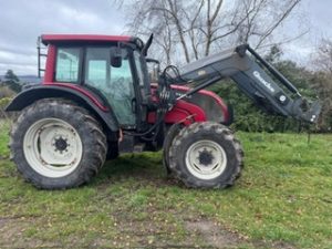 VALTRA N101 WITH LOADER